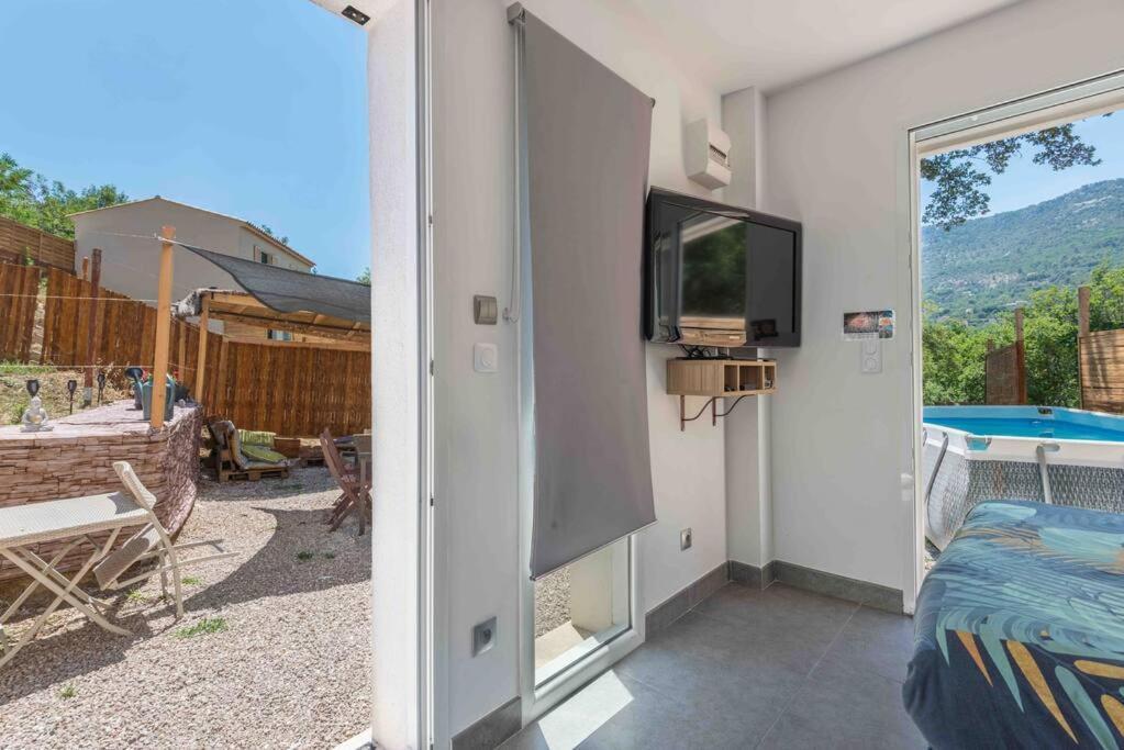 Aux Studio Sous Les Oliviers Netflix Et Disney Plus Contes  Buitenkant foto